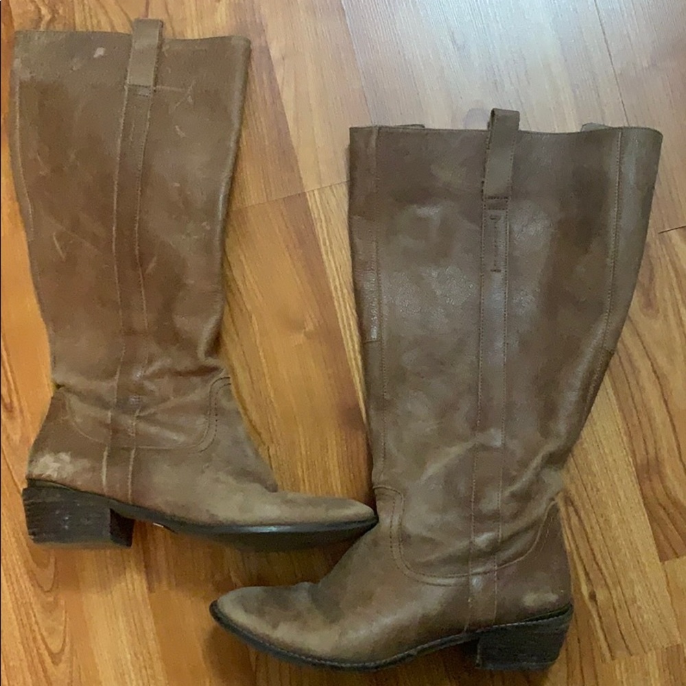 Boots!